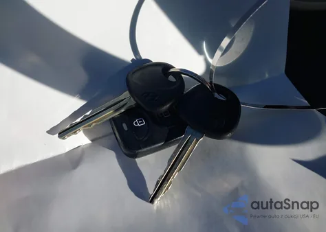 2008 Hyundai Elantra Gls/Se z USA, uszkodzony, nr VIN KMHDU46D48U322356